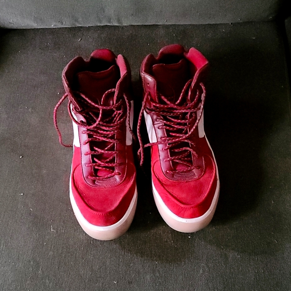 Alexander McQueen pumas